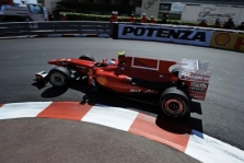 „Ferrari“ ragina grąžinti atsarginius bolidus