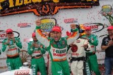 <span style="background:#3f3f3f; color:white; padding: 0 2px">IndyCar</span> Iowa: lenktynės