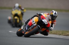 <span style="background:#d5002c; color:white; padding: 0 2px">MotoGP</span> D. Pedrosa – traumuotas (papildyta)