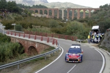<span style="background:#000000; color:white; padding: 0 2px">WRC</span> S. Loebas artėja prie dar vienos pergalės
