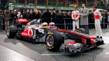„McLaren“ bolidą pristatys vasario 1 d.