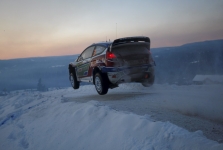 <span style="background:#000000; color:white; padding: 0 2px">WRC</span> Švedijoje triumfavo M. Hirvonenas