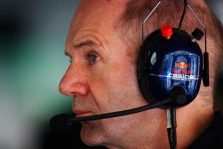 „Red Bull“: perprasti KERS prireiks laiko