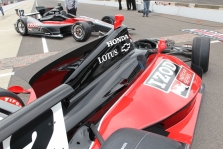 <span style="background:#3f3f3f; color:white; padding: 0 2px">IndyCar</span> Skirtingos išvaizdos bolidai tik nuo 2013-ųjų