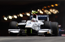<span style="background:#00adef; color:white; padding: 0 2px">GP2</span> G. van der Garde prarado „pole“ poziciją