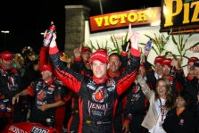 <span style="background:#3f3f3f; color:white; padding: 0 2px">IndyCar</span> Ajovoje - M. Andretti triumfas