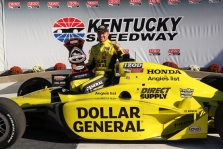 <span style="background:#3f3f3f; color:white; padding: 0 2px">IndyCar</span> Kentukyje - įspūdinga E. Carpenterio pergalė