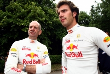 „Toro Rosso“ suteiks progą J.-E. Vergne