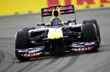 „Red Bull“ bolidą pristatys internete