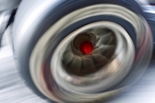 „Pirelli“ mažins skirtumus tarp padangų