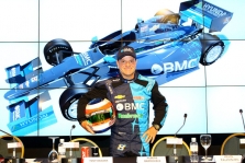<span style="background:#3f3f3f; color:white; padding: 0 2px">IndyCar</span> R. Barrichello lenktyniaus „IndyCar“ čempionate