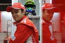 F. Massa tiki: „Ferrari“ gali kovoti dėl apdovanojimų pakylos