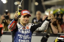<span style="background:#d5002c; color:white; padding: 0 2px">MotoGP</span> Pirmąsias sezono lenktynes laimėjo J. Lorenzo