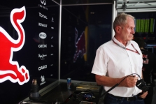 H. Marko: taip neturėtų elgtis daugkartinis F-1 čempionas