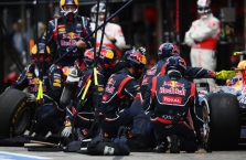 „Red Bull“ sukčiavo reguliuodama pakabą?