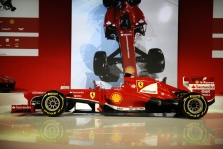 „Ferrari“ bolidą pristatys sausio 25 d., fanai kviečiami išrinkti pavadinimą