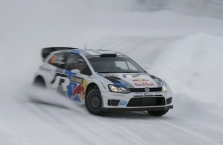 <span style="background:#000000; color:white; padding: 0 2px">WRC</span> Švedijoje – pirmoji „Volkswagen“ pergalė