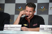 <span style="background:#3f3f3f; color:white; padding: 0 2px">IndyCar</span> „Penske“ pasirašė sutartį su AJ Allmendingeriu