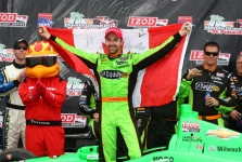 <span style="background:#3f3f3f; color:white; padding: 0 2px">IndyCar</span> St. Petersburge - pirmoji J. Hinchcliffe‘o pergalė