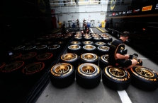 B. Ecclestone‘as: „Pirelli“ gali surengti padangų bandymus