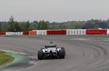 „Mercedes“ treniruotėse išbandė pasyvią DRS