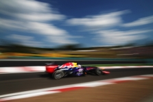 „Red Bull“: „Mercedes“ forma nestebina