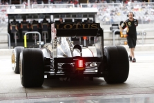 2014 m. sezonui besiruošianti „Lotus“ stipriai atsilieka nuo varžovų