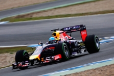 „Red Bull“ darbą trasoje sustabdė problemos su baterija