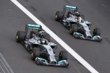 „Red Bull“: „Mercedes“ Australijoje neatskleidė viso pajėgumo