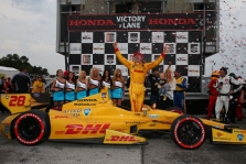 <span style="background:#3f3f3f; color:white; padding: 0 2px">IndyCar</span> Barberio trasoje - R. Hunterio-Reay‘aus triumfas