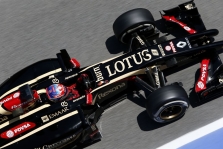 „Lotus“ nusitaikė įveikti „Ferrari“