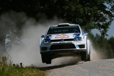 <span style="background:#000000; color:white; padding: 0 2px">WRC</span> Lenkijos ralyje S. Ogier didina persvarą prieš varžovus