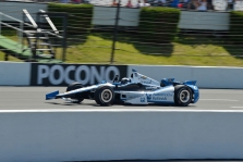 <span style="background:#3f3f3f; color:white; padding: 0 2px">IndyCar</span> Pocono ovale - J. P. Montoyos triumfas