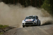 <span style="background:#000000; color:white; padding: 0 2px">WRC</span> Suomijos ralyje triumfavo J.-M. Latvala