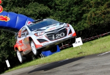 <span style="background:#000000; color:white; padding: 0 2px">WRC</span> Vokietijoje - T. Neuville‘io ir „Hyundai“ triumfas
