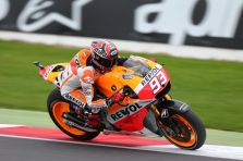 <span style="background:#d5002c; color:white; padding: 0 2px">MotoGP</span> Silverstoune - 10-oji M. Marquezo „pole“