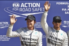 „Mercedes“ pilotai laukia įprastų lenktynių