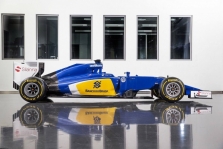 „Sauber“ bolidą vėl puoš mėlyna spalva