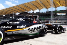 „Force India“ atidėjo kardinaliai atnaujinto bolido debiutą