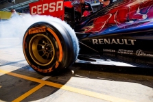 FIA paskelbė padangų tiekimo konkursą