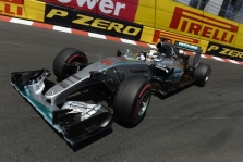 „Mercedes“ nedovanosime L. Hamiltonui pergalės