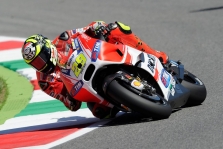 <span style="background:#d5002c; color:white; padding: 0 2px">MotoGP</span> Mugelle pirmoji A. Iannone „pole“, M. Marquezas tik 13-as