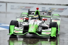 <span style="background:#3f3f3f; color:white; padding: 0 2px">IndyCar</span> Chaotiškose lenktynėse Detroite pergalę šventė S. Bourdais