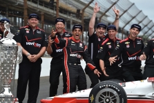 S. Pagenaud: didesnė tikimybė, jog „Trigubą karūną“ iškovos J. P. Montoya, ne F. Alonso