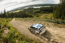 <span style="background:#000000; color:white; padding: 0 2px">WRC</span> Suomijos ralyje J.-M. Latvala padidino persvarą prieš varžovus