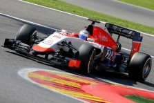 „Manor“ dėl variklių naudojimo derasi su „Mercedes“