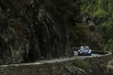 <span style="background:#000000; color:white; padding: 0 2px">WRC</span> Korsikos ralyje pergalę šventė J.-M. Latvala