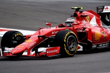 Teisėjai nubaudė K. Raikkoneną, „Mercedes“ tapo čempione