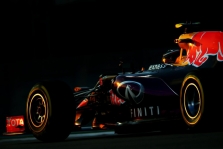 „Red Bull“ užbaigia bendradarbiavimą su „Infiniti“