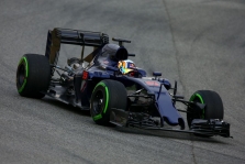 Antruose F-1 bandymuose „Toro Rosso“ naudos bolido B versiją